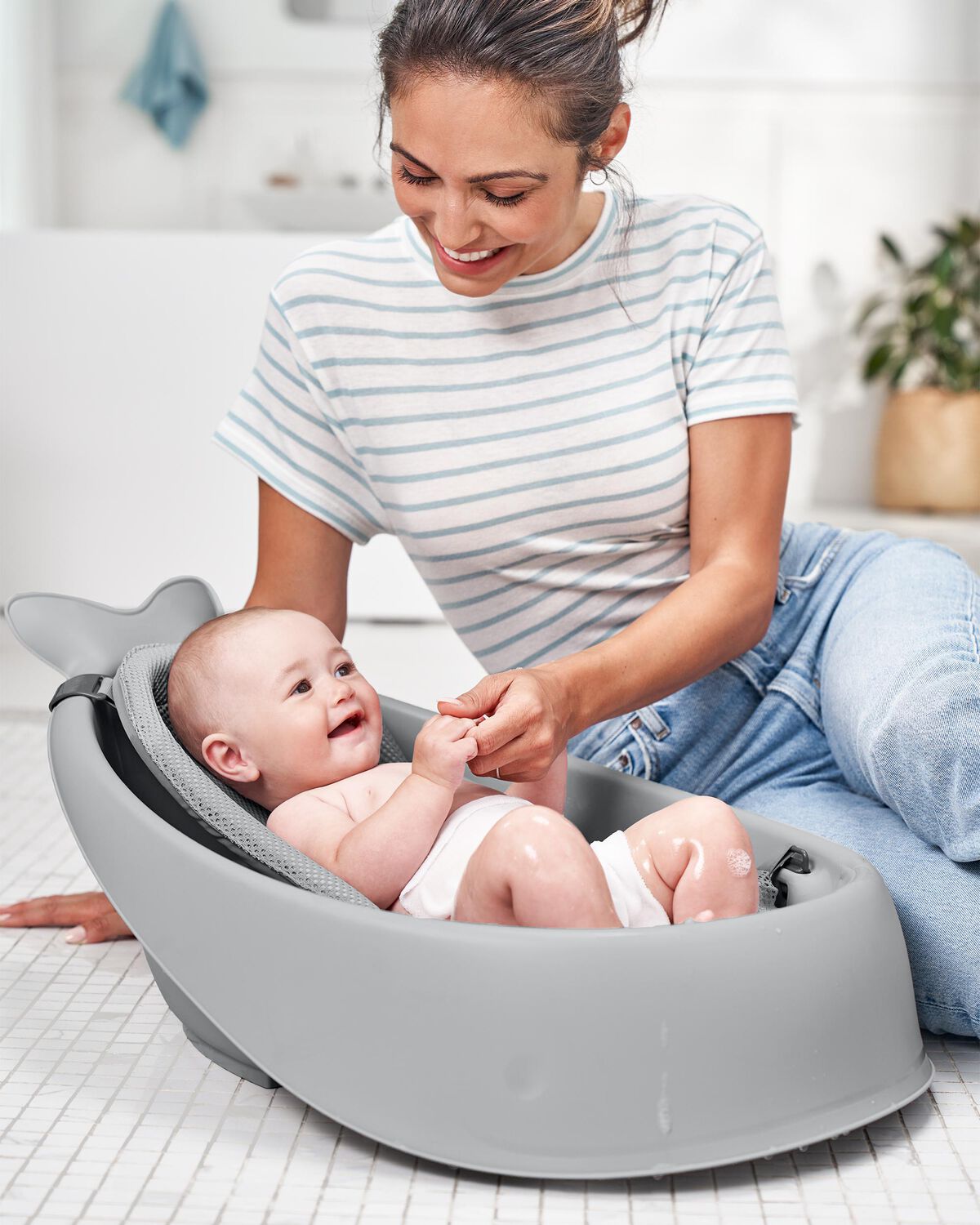 MOBY® Smart Sling™ 3-Stage Tub - Grey - Image 2