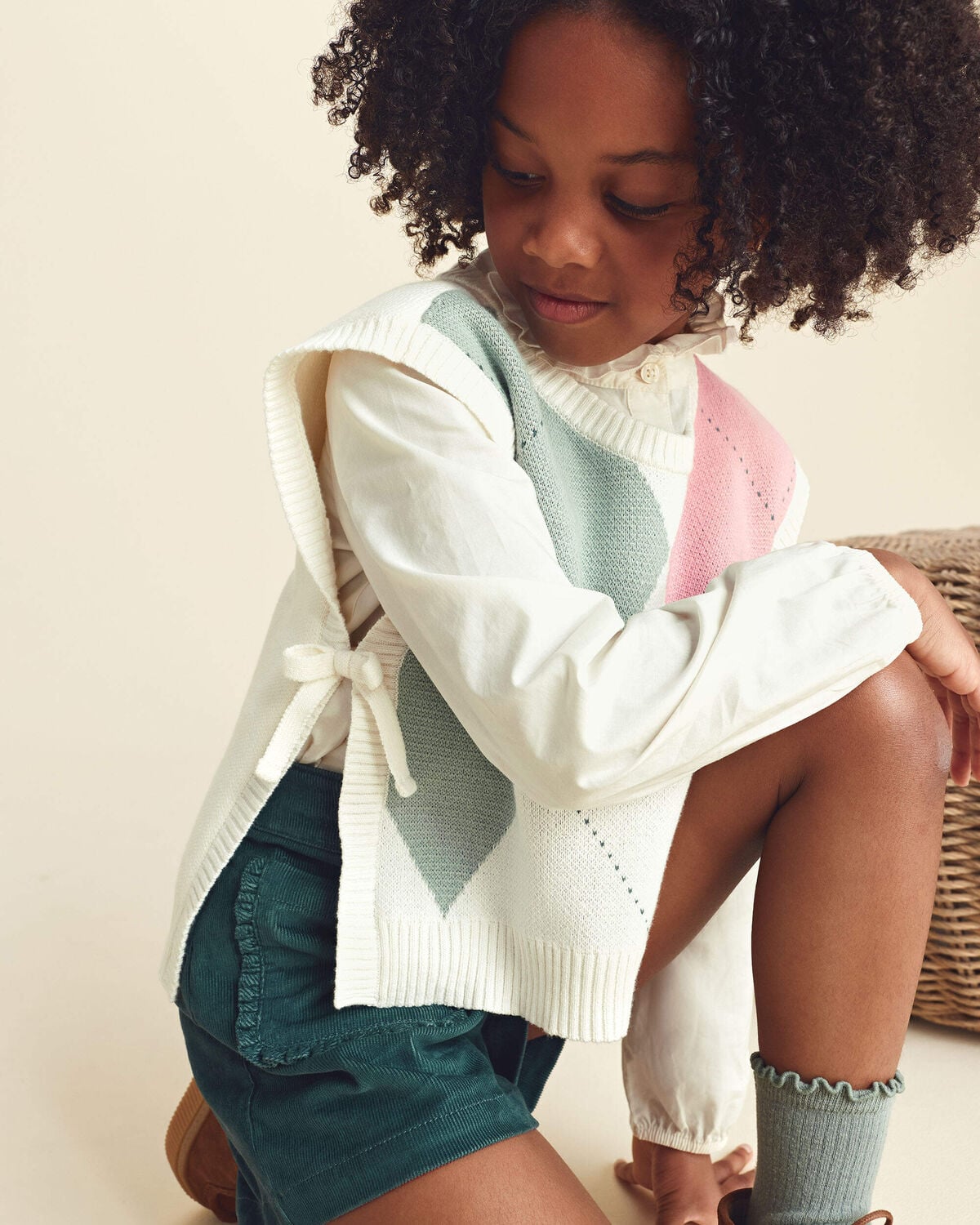 Girls 2-Piece Plaid Sweater Vest Top Set - Cream - Image 3