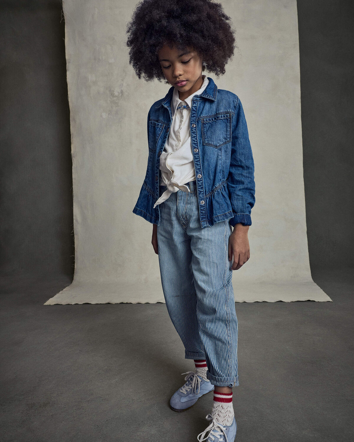 Girls Hickory Stripe Denim Barrel Jeans - Light Wash - Image 2