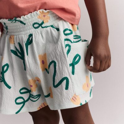 Toddler Girl Swing Shorts with Pockets in Floral Print - Light Green
