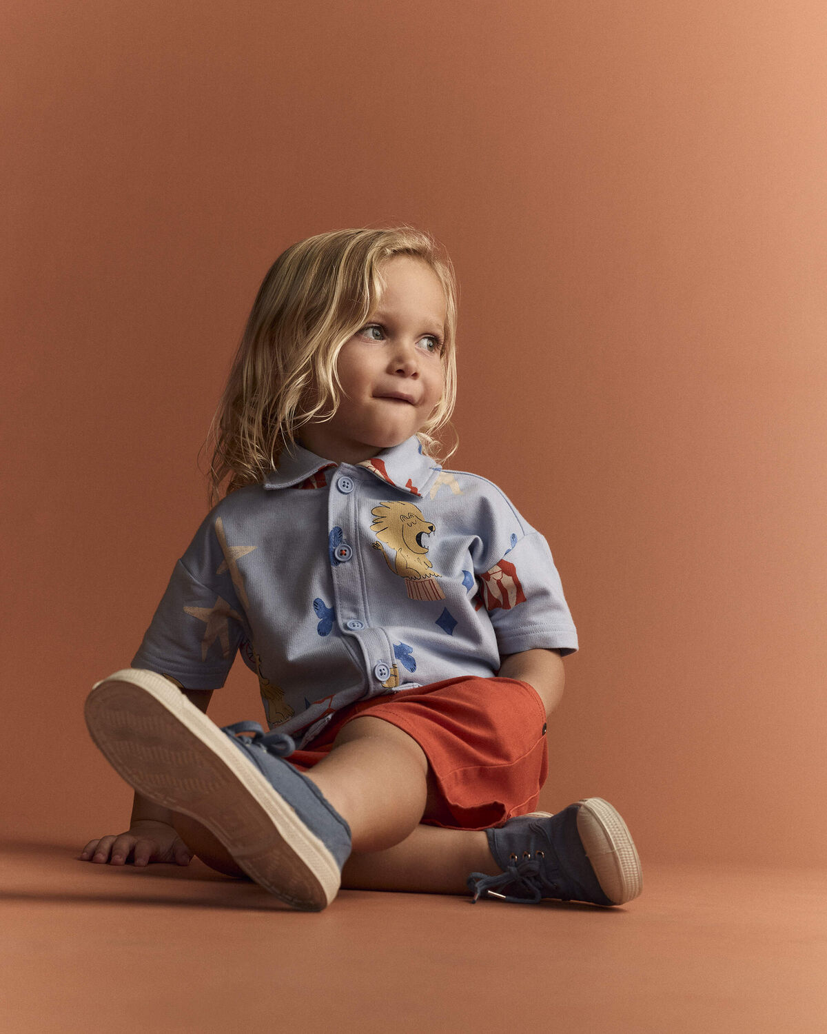 Toddler Boy Button-Down Short-Sleeve Shirt in Circus Print - Blue - Image 4