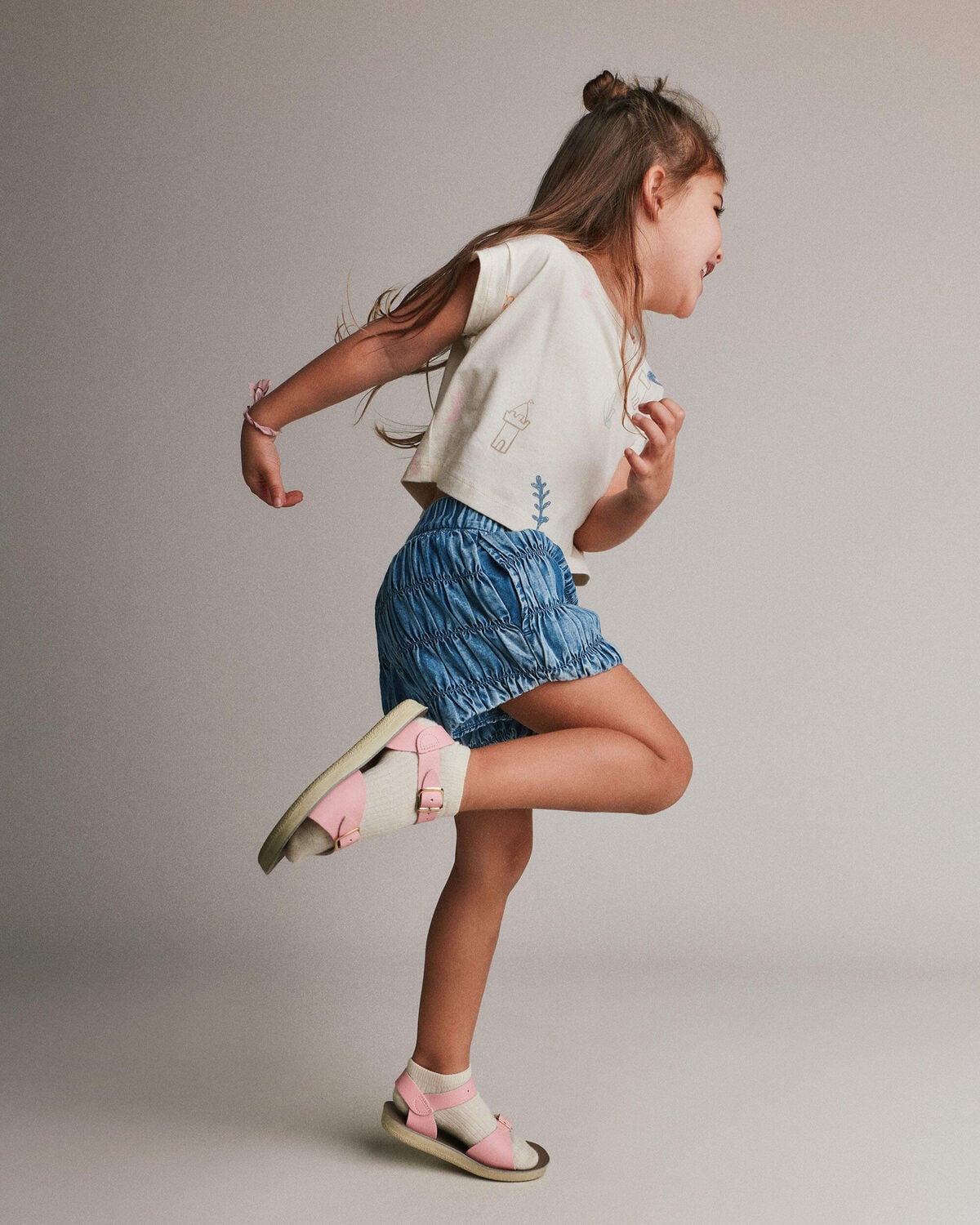 Toddler Girl Ruched Shorts in Chambray - Image 4