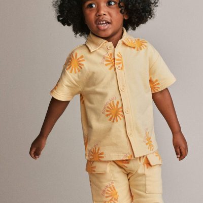 Toddler Boy Button-Down Short-Sleeve Shirt in Sunny Life Print - Yellow