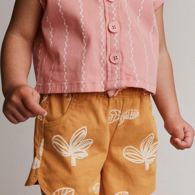 Toddler Girl Dolphin Hem Short in Plant Print - Golden Yellow