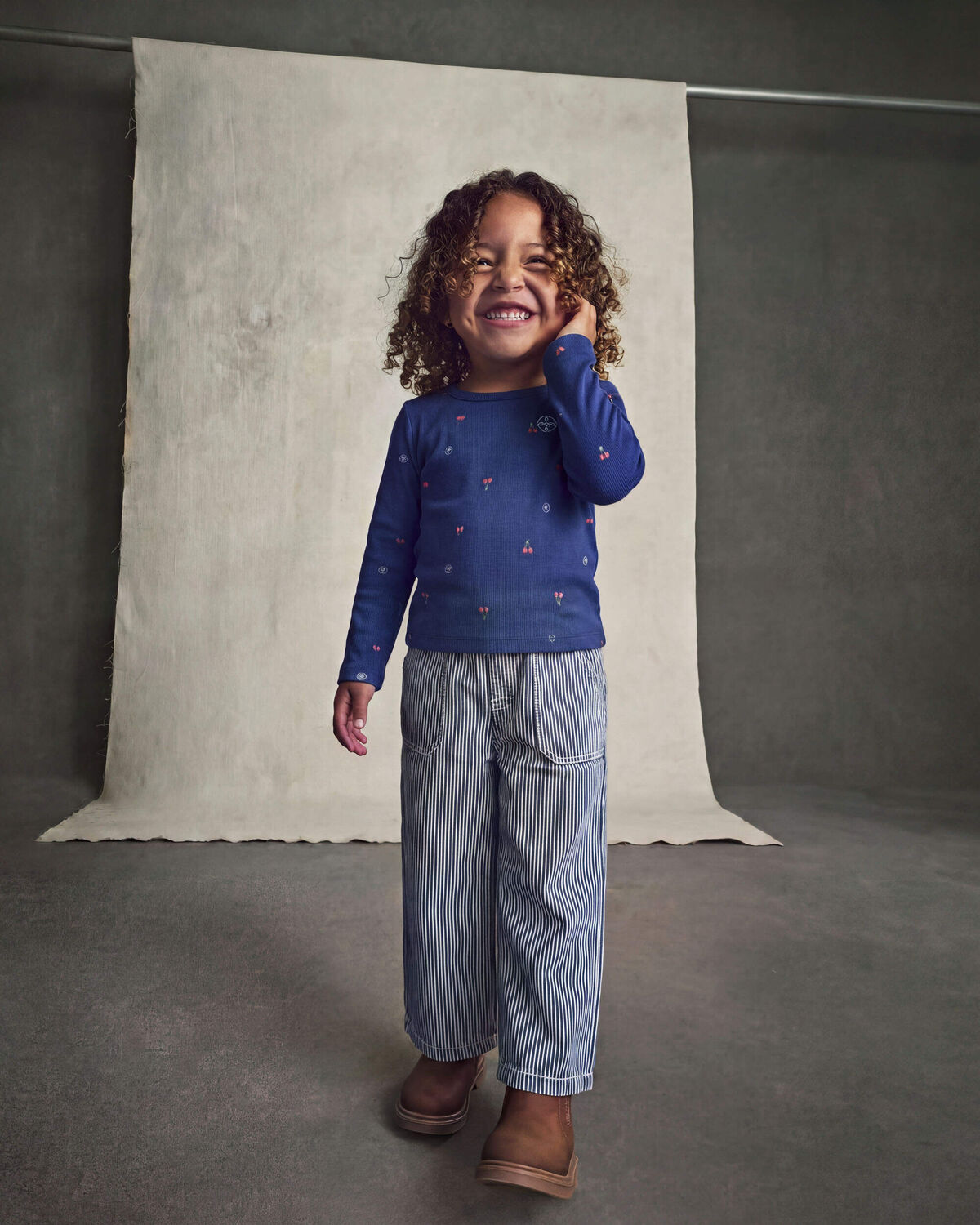 Toddler Girl Hickory Stripe Denim Relaxed Jeans - Light Wash - Image 4