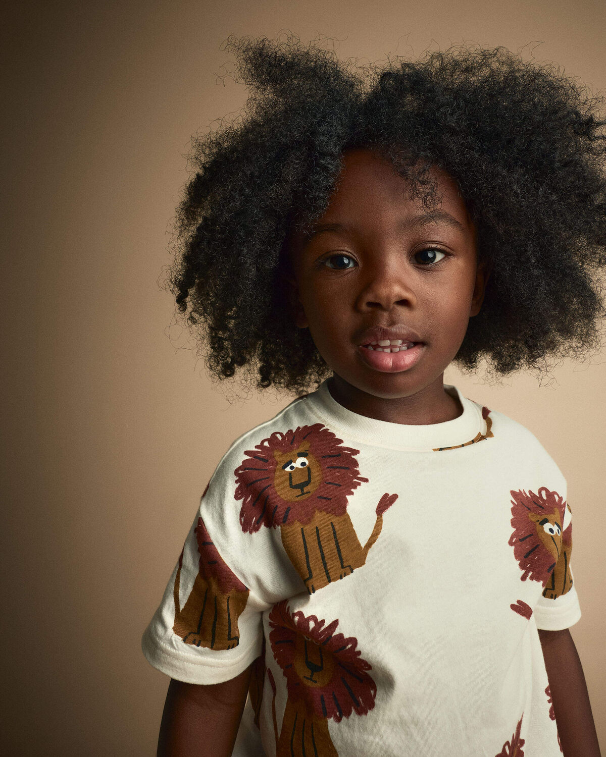 Toddler Relaxed Graphic Tee in Lion Print - Cream - Image 3