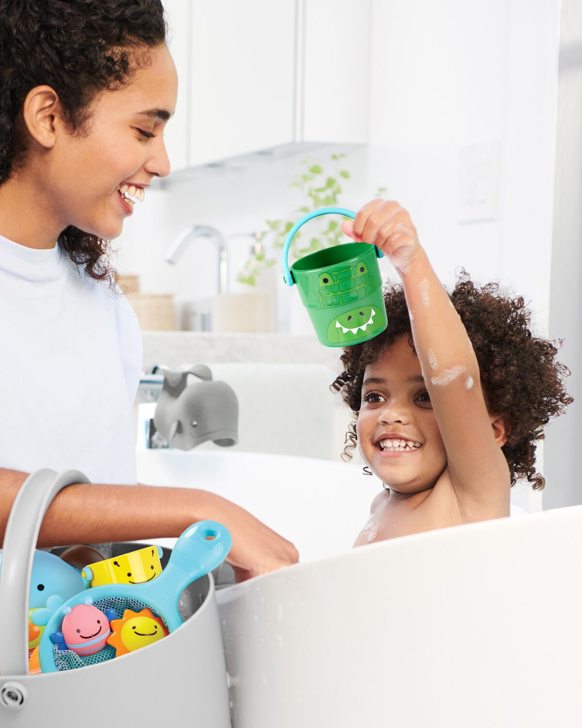 Zoo Stack & Pour Buckets Baby Bath Toy - Image 5