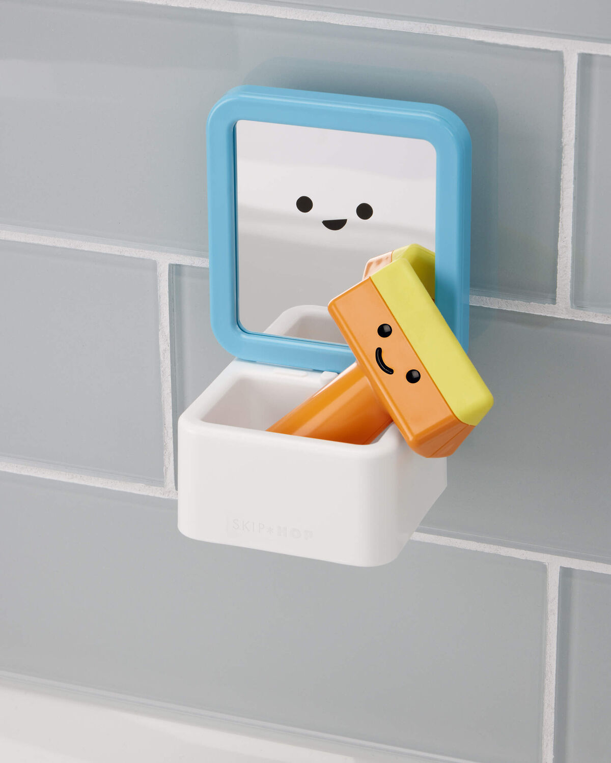Fresh & Clean Mirror Fun Baby Bath Toy - Image 3