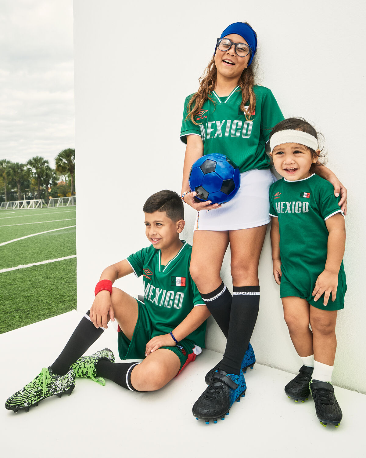 Kids Umbro Mexico Mesh Soccer Shorts - Green/White/Red - Image 3